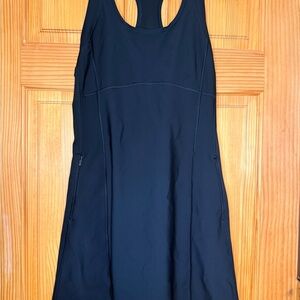 Athleta Levitate Dress black Racerback Athletic Travel Dress Womens L